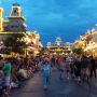 Het wordt langzaam donker in Magic Kingdom. #wdw