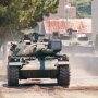 【武山駐屯地 東部方面混成団創立6周年記念行事】自衛隊の戦車隊が進軍してきました 
