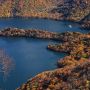 【八丁出島】中禅寺湖の西側にある社山登山道より見る八丁出島です 八丁出島はいろんなポイントから眺める事が出来ますが個人的にはここからの眺めが一番好き♪