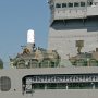 【FleetWeek 横浜艦艇公開】この日は甲板に陸自の車両を積んでいました 陸自の方も乗り込んで車両の点検らしきものをしていたのでどちらかへ出航前でしょうか