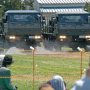 【下志津駐屯地創設61周年記念行事】車両のパレード → 訓練展示と進行したものの前にいるギャラリー達が一斉に立ち上がりほとんど見えなかったという... 次回はもっと早くきてやるぜ！ 