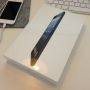 Gisteren een nieuwe iPod touch, vandaag een nieuwe iPad mini. (Deze keer voor m'n vriendin, helaas.)