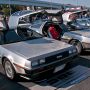 【お台場旧車天国】デロリアンは2台揃っての出展 シートに赤いベストがががｗ