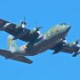 【習志野駐屯地 降下訓練始め】こちらは空自のC-130H