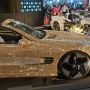 【東京オートサロン2015】どうやらこのベンツは「クリスタルベンツ」と呼ばれているらしいな... 1台幾らするんです？ｗ #オートサロン