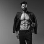 Casual friday. 
Vandaag met een dressed up randje, vanwege het blijde nieuws over Vondelgym Oost. 
foto: Stef Nagel voor @menshealthnl
