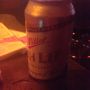 Miller High Life, “de champagne onder de bieren”. Maar wel Amerikaans bier, dus boven de 4% komt het vast niet. 