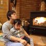 今日から蒔きストーブ稼働！！！！温かいのぉ〜(●˘ᴗ˘●)いい香りがする。