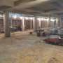 Als kind droomde ik ervan een eigen gym te hebben. Van het geld dat ik verdiende met de bezorging van huis aan huis blaadjes, kocht ik op m'n veertiende een eerste bankje en wat gewichten waarmee ik in m'n slaapkamer trainde. In 2015 opende ik met vier vrienden @vondelgym Sinds dat moment zijn er zoveel mooie dingen gebeurd. Er kwamen mensen trainen, daar begon het al mee. Zelfs zoveel dat we een ledenstop moesten invoeren. We geven sportlessen op een groot deel van de Amsterdamse scholen, werken met topsporters, ontvingen wereldkampioenen en Olympiërs voor clinics, brachten een boek uit (Beweeg!), hebben een fantastisch team van bijna zestig trainers en in november openen we een tweede @vondelgym 
Toen ik deze foto maakte stond ik met een brok in m'n keel naar de bouw te kijken. Een gym als een speeltuin. Met pegboards, speedbags, klimrekken, matten, liftplatforms, een prachtige yoga ruimte én kinderopvang. Want @vondelgym is altijd voortgekomen uit de persoonlijke behoefte van vijf vrienden om alles onder één dak te hebben. Een mooi moment om onze leden te bedanken, óók al die mensen die zich nu al hebben ingeschreven bij Vondelgym Oost. Én de trainers die met hun kwaliteit, toewijding en enthousiasme de toon bepalen. Er is weinig mooier dan te mogen bouwen aan een droom.