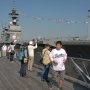 【FleetWeek 横浜艦艇公開】甲板に上がれないのでさん橋から撮影する皆さん 天気も完璧だったのに・・・ いずもの甲板には1回上がった事はあるけどこのタイミングを逃したのは痛いぜ・・・