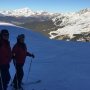 Na de lunch bij Elfje, afdalen naar de Chaudanne. Mont Blanc op de achtergrond. Heerlijke sneeuw, maar beneden weinig.