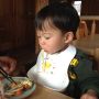甥っ子とランチしてきたぬらぁ〜。クリームパスタをチュルチュルいわせて食べよったぬら。