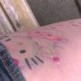 Oh! Hello Kitty spiekt onder mn broek door :O