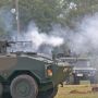 【武器学校・土浦駐屯地開設63周年記念行事】機関砲の射撃デモも ※空砲